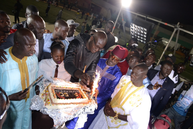 Combat Boy Niang vs Gouy Gui: Depart du Parrain Pape Diouf au stade Demba Diop. Combat Boy Niang vs Gouy Gui: Depart du Parrain Pape Diouf au stade Demba Diop.