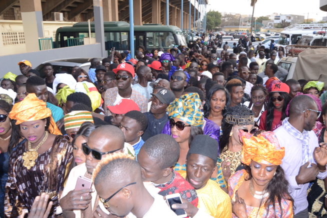 En images du combat de lutte Boy Niang vs Gouy Gui par PAF PRODUCTION de Pape Abdou Fall au stade Demba Diop. En images du combat de lutte Boy Niang vs Gouy Gui par PAF PRODUCTION de Pape Abdou Fall au stade Demba Diop.