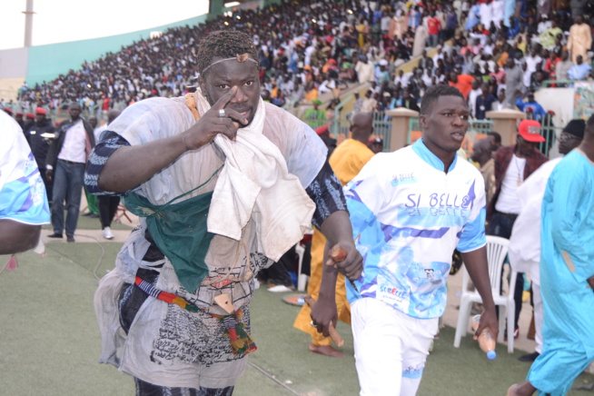 En images du combat de lutte Boy Niang vs Gouy Gui par PAF PRODUCTION de Pape Abdou Fall au stade Demba Diop. En images du combat de lutte Boy Niang vs Gouy Gui par PAF PRODUCTION de Pape Abdou Fall au stade Demba Diop.