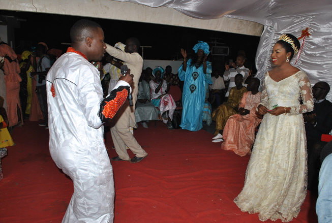 Thierno de Bruxelles s’est « pendu » à Karack, avec la belle Marième Ndao Thierno de Bruxelles s’est « pendu » à Karack, avec la belle Marième Ndao