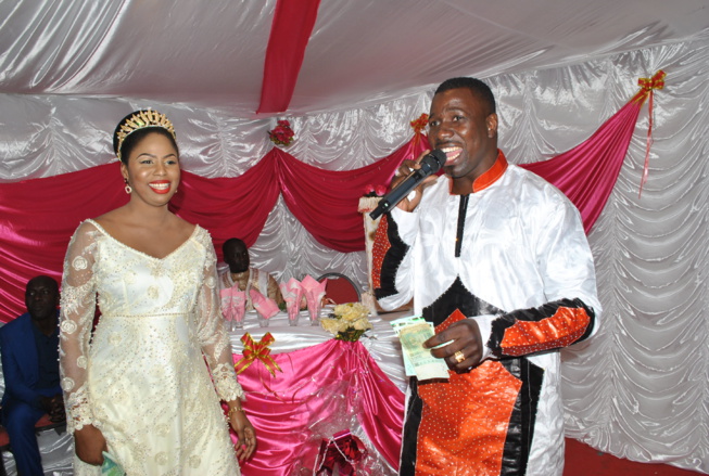 Thierno de Bruxelles s’est « pendu » à Karack, avec la belle Marième Ndao Thierno de Bruxelles s’est « pendu » à Karack, avec la belle Marième Ndao