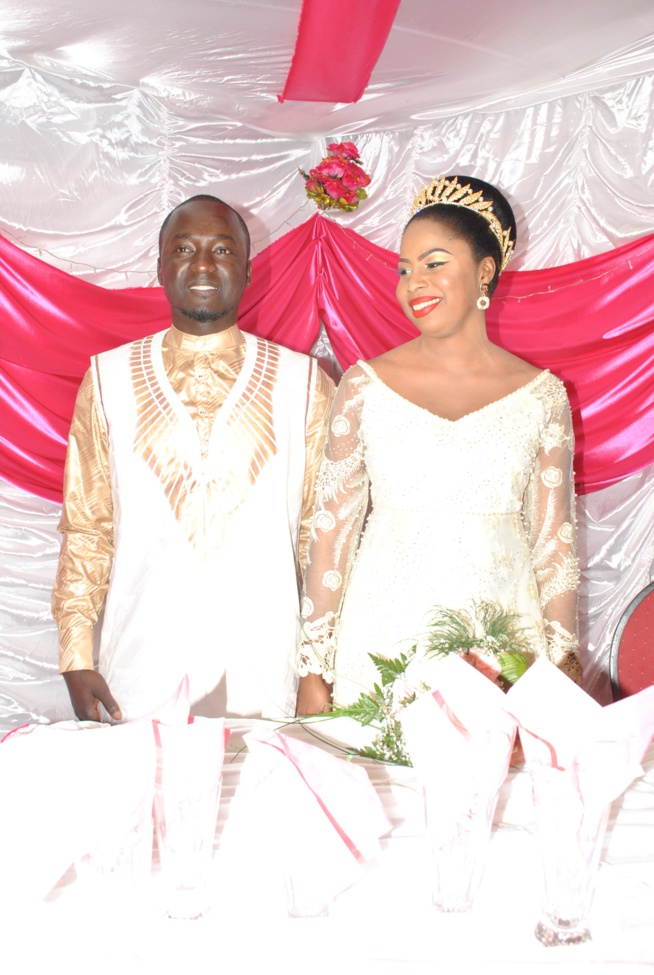 Thierno de Bruxelles s’est « pendu » à Karack, avec la belle Marième Ndao Thierno de Bruxelles s’est « pendu » à Karack, avec la belle Marième Ndao