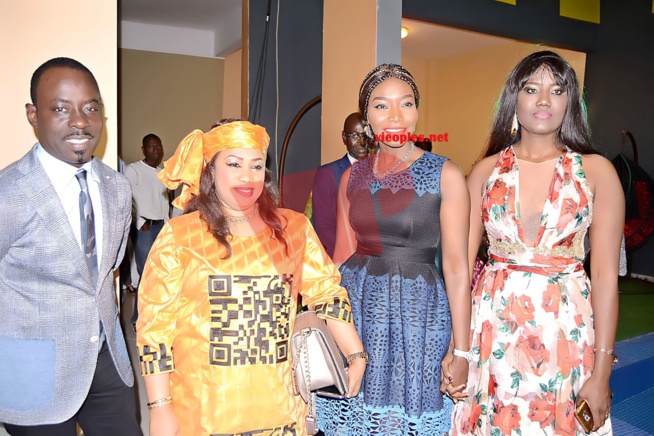 Le couple Adja et Miko inaugurent le nouveau complexe OMBELICO. Le couple Adja et Miko inaugurent le nouveau complexe OMBELICO.