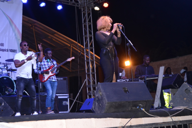 Célébration 08 mars Viviane Chidid en live au monument de la renaissance. Célébration 08 mars Viviane Chidid en live au monument de la renaissance.