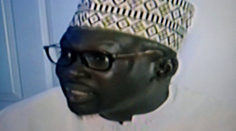 Massamba Diop, le président du parti Upr/Sénégal arrête par la police pour avoir escroque 9 millions a un vendeur de véhicule Massamba Diop, le président du parti Upr/Sénégal arrête par la police pour avoir escroque 9 millions a un vendeur de véhicule