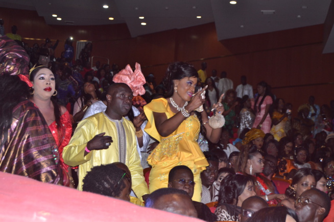 GOUDI FANS YI: Le chalenge day de Pape Diouf à guichet fermé au grand theatre. GOUDI FANS YI: Le chalenge day de Pape Diouf à guichet fermé au grand theatre.