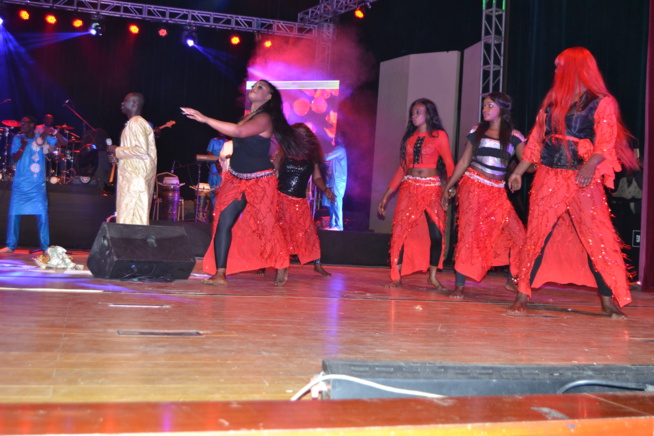 GOUDI FANS YI: Le chalenge day de Pape Diouf à guichet fermé au grand theatre. GOUDI FANS YI: Le chalenge day de Pape Diouf à guichet fermé au grand theatre.