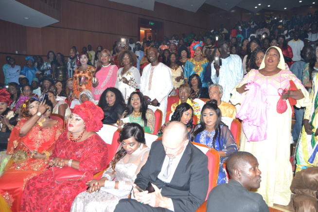 Du jamais vue au Grand Théâtre Pape Diouf remplie la salle et enjaille le public comme jamais Du jamais vue au Grand Théâtre Pape Diouf remplie la salle et enjaille le public comme jamais