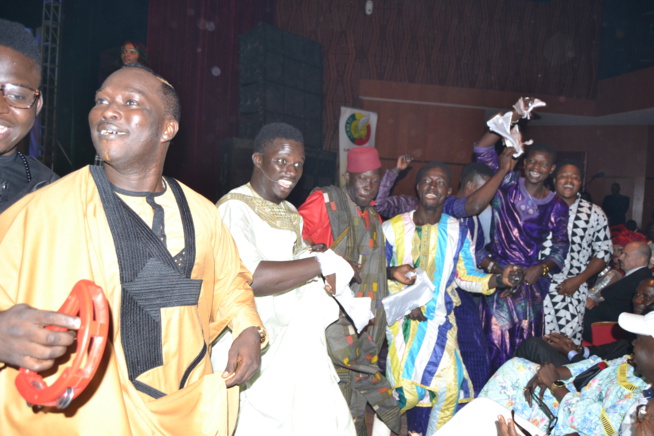 Du jamais vue au Grand Théâtre Pape Diouf remplie la salle et enjaille le public comme jamais Du jamais vue au Grand Théâtre Pape Diouf remplie la salle et enjaille le public comme jamais