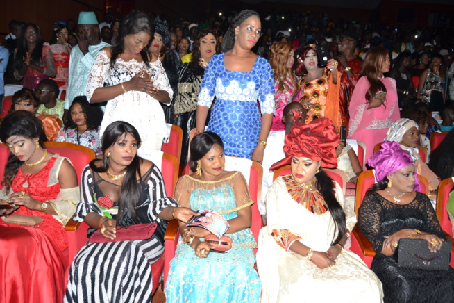 Du jamais vue au Grand Théâtre Pape Diouf remplie la salle et enjaille le public comme jamais Du jamais vue au Grand Théâtre Pape Diouf remplie la salle et enjaille le public comme jamais