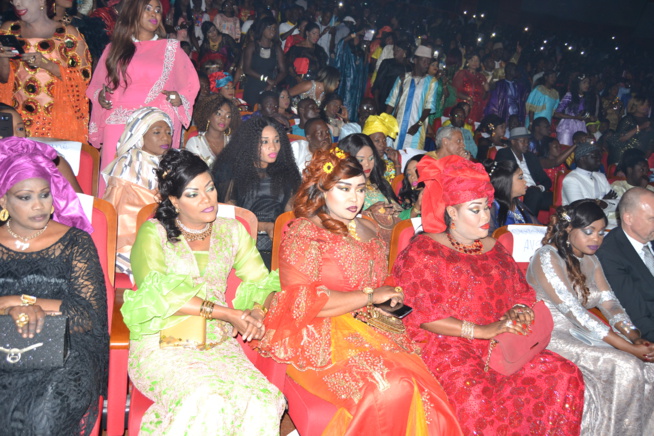 Du jamais vue au Grand Théâtre Pape Diouf remplie la salle et enjaille le public comme jamais Du jamais vue au Grand Théâtre Pape Diouf remplie la salle et enjaille le public comme jamais