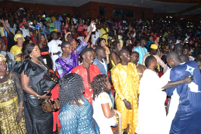 Du jamais vue au Grand Théâtre Pape Diouf remplie la salle et enjaille le public comme jamais Du jamais vue au Grand Théâtre Pape Diouf remplie la salle et enjaille le public comme jamais