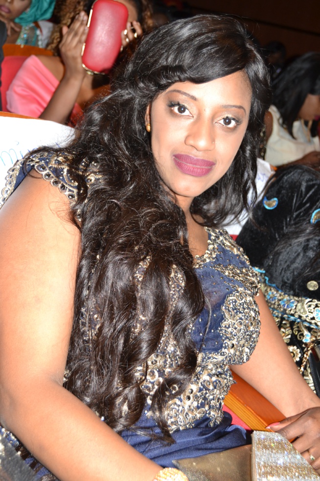 Aminata Dia, l'étoile filante de Mante lajolie en France marraine de la nuit des fans avec Pape Diop. Aminata Dia, l'étoile filante de Mante lajolie en France marraine de la nuit des fans avec Pape Diop.