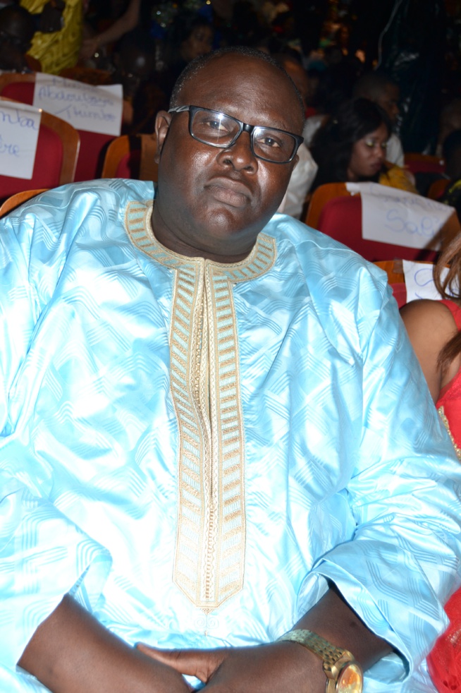 QUAND L'ELEGANCE REPOND LE GOUDI FANS YI: QUAND L'ELEGANCE REPOND LE GOUDI FANS YI: