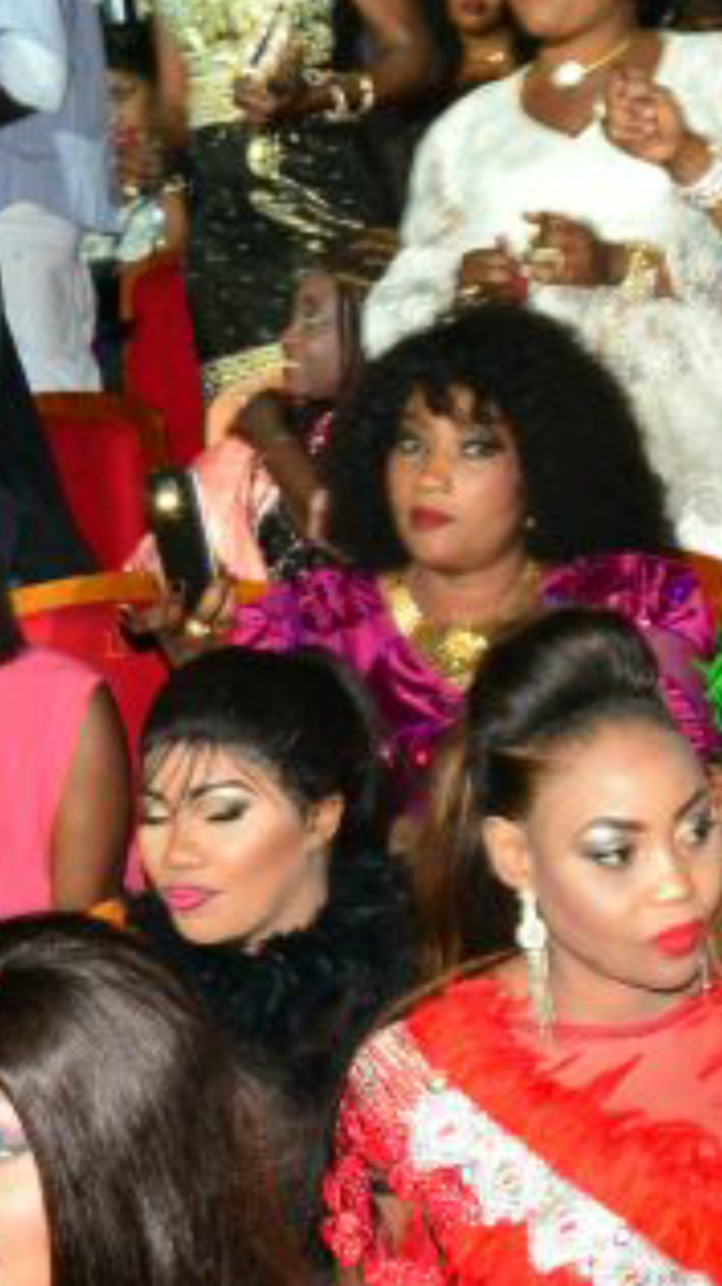 Le mannequin NABOU DIAGNE toute ravissante au grand theatre avec Pape Diouf. Le mannequin NABOU DIAGNE toute ravissante au grand theatre avec Pape Diouf.