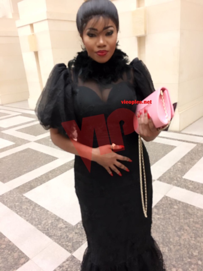 Le mannequin NABOU DIAGNE toute ravissante au grand theatre avec Pape Diouf. Le mannequin NABOU DIAGNE toute ravissante au grand theatre avec Pape Diouf.