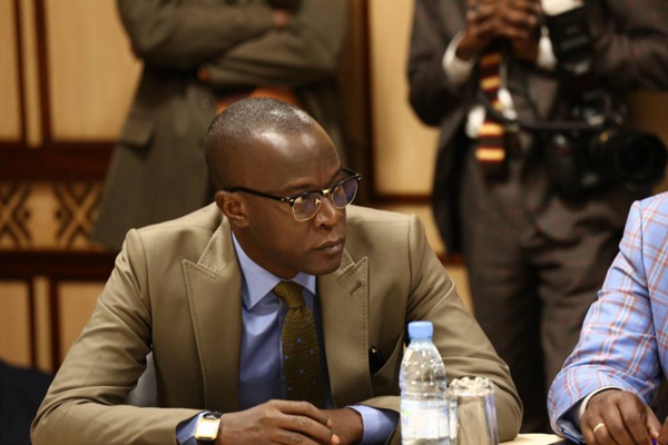Yakham Mbaye : « Sidy Lamine Niasse a organisé un meeting politique en direct avec des opposants juste pour des taxes fiscales qu’il refuse de payer à l’Etat» Yakham Mbaye : « Sidy Lamine Niasse a organisé un meeting politique en direct avec des opposants juste pour des taxes fiscales qu’il refuse de payer à l’Etat»