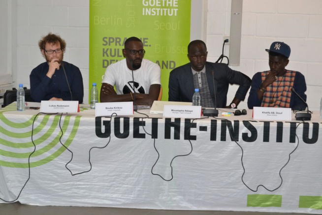 En images , lancement du nouveau single de Bouba Kirikou: Youssou acheté le premier à 1 million. En images , lancement du nouveau single de Bouba Kirikou: Youssou acheté le premier à 1 million.