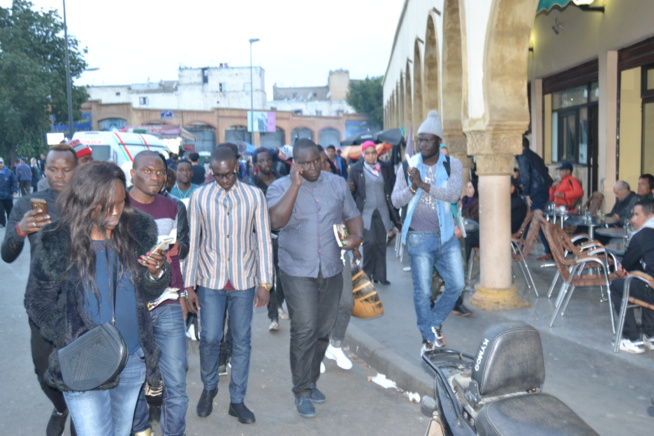 GRAND BÉGUÉ CASABLANCA: Pape Diouf rencontre les Sénégalais au marché Médina de Casa. Regardez