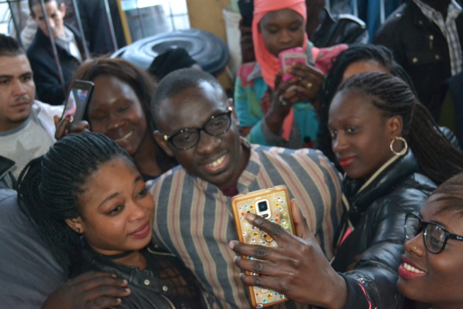 GRAND BÉGUÉ CASABLANCA: Pape Diouf rencontre les Sénégalais au marché Médina de Casa. Regardez