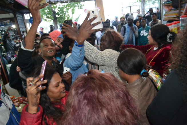 GRAND BÉGUÉ CASABLANCA: Pape Diouf rencontre les Sénégalais au marché Médina de Casa. Regardez GRAND BÉGUÉ CASABLANCA: Pape Diouf rencontre les Sénégalais au marché Médina de Casa. Regardez
