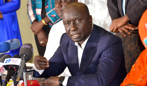 Cette énorme dette de 500 millions FCfa qui accable Idrissa Seck Cette énorme dette de 500 millions FCfa qui accable Idrissa Seck