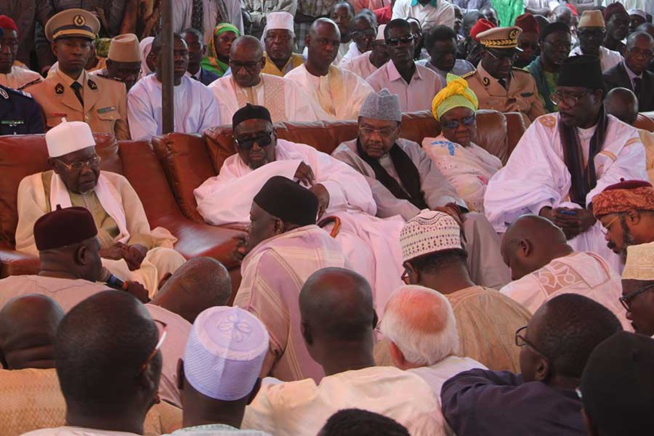 Macky Sall salue "la dimension spirituelle exceptionnelle" de Cheikh Ahmad Tidiane Sy