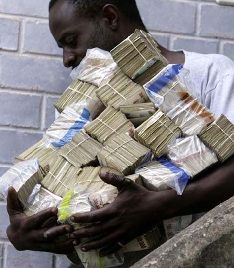Urgent: 4 individus porteurs d'un montant de 29 997 000 d'anciens billets de francs CFA interpellés par la Police Urgent: 4 individus porteurs d'un montant de 29 997 000 d'anciens billets de francs CFA interpellés par la Police