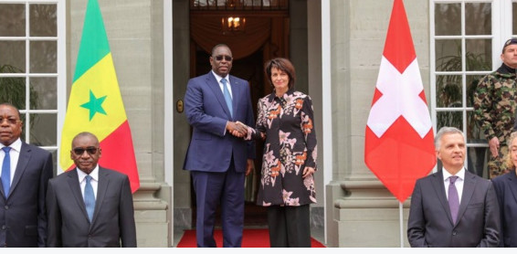 Suivez en direct le président S.E Macky Sall anime le Panel présidentiel au côté du Président du Ghana M. Nana Akufo-Addo autour de la situation économique de l’Afrique et de ses perspectives de développement Suivez en direct le président S.E Macky Sall anime le Panel présidentiel au côté du Président du Ghana M. Nana Akufo-Addo autour de la situation économique de l’Afrique et de ses perspectives de développement