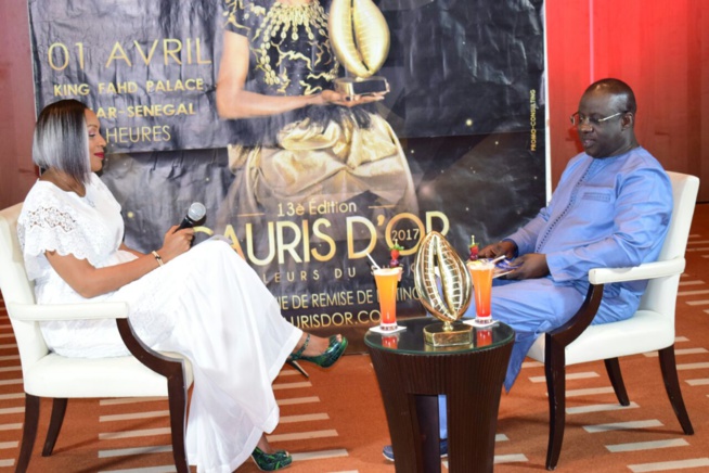 Enregistrement de l'émission spéciale dédiée au cauris d'or édition 2017 avec le Pdt du MDES. Enregistrement de l'émission spéciale dédiée au cauris d'or édition 2017 avec le Pdt du MDES.