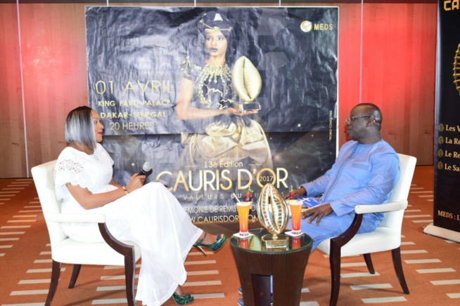 Enregistrement de l'émission spéciale dédiée au cauris d'or édition 2017 avec le Pdt du MDES. Enregistrement de l'émission spéciale dédiée au cauris d'or édition 2017 avec le Pdt du MDES.