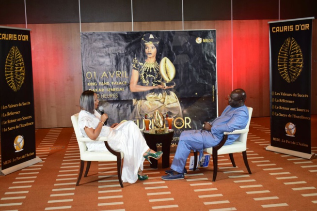 Enregistrement de l'émission spéciale dédiée au cauris d'or édition 2017 avec le Pdt du MDES. Enregistrement de l'émission spéciale dédiée au cauris d'or édition 2017 avec le Pdt du MDES.