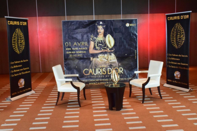 Enregistrement de l'émission spéciale dédiée au cauris d'or édition 2017 avec le Pdt du MDES. Enregistrement de l'émission spéciale dédiée au cauris d'or édition 2017 avec le Pdt du MDES.