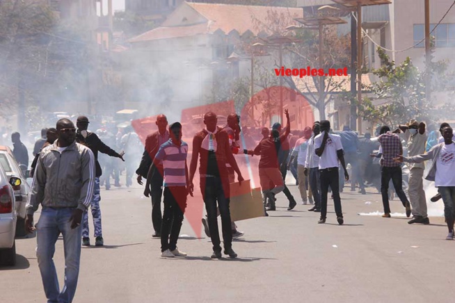 Échauffourées entre forces de l’ordre et partisans de Khalifa Sall au tribunal Échauffourées entre forces de l’ordre et partisans de Khalifa Sall au tribunal
