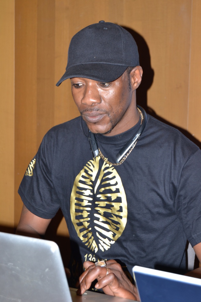 CAURIS D'OR:Réunion technique, le PDT Mbagnick Diop et son staff pour les réglages sur la communication de la 13 éditions CAURIS D'OR:Réunion technique, le PDT Mbagnick Diop et son staff pour les réglages sur la communication de la 13 éditions