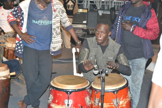 A quelques heures avant la soirée "SARGAL DJIGUENE YI"Vidéo – Balance De Waly Seck Pour Sa Soirée Du 24 Mars Au Grand Théàtre