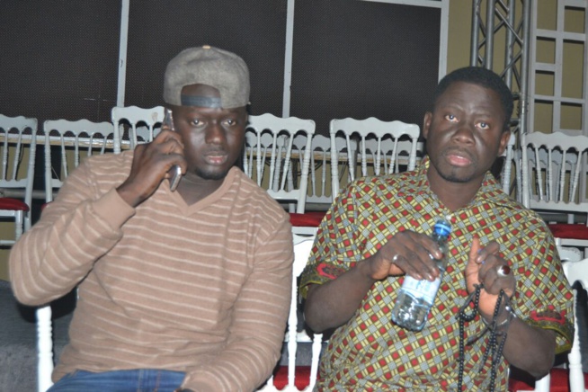 A quelques heures avant la soirée "SARGAL DJIGUENE YI"Vidéo – Balance De Waly Seck Pour Sa Soirée Du 24 Mars Au Grand Théà tre A quelques heures avant la soirée "SARGAL DJIGUENE YI"Vidéo – Balance De Waly Seck Pour Sa Soirée Du 24 Mars Au Grand Théà tre