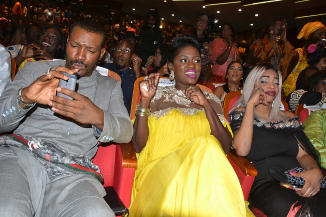 "SARGAL DJIGUENE YI" BAYE NDIAYE AL BOURAKH EVENTS, réussit le pari de la mobilisation: Waly Seck à guichet fermé assure le spectacle au grand théâtre. "SARGAL DJIGUENE YI" BAYE NDIAYE AL BOURAKH EVENTS, réussit le pari de la mobilisation: Waly Seck à guichet fermé assure le spectacle au grand théâtre.