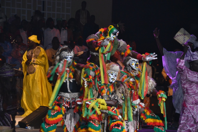 "SARGAL DJIGUENE YI" BAYE NDIAYE AL BOURAKH EVENTS, réussit le pari de la mobilisation: Waly Seck à guichet fermé assure le spectacle au grand théâtre.