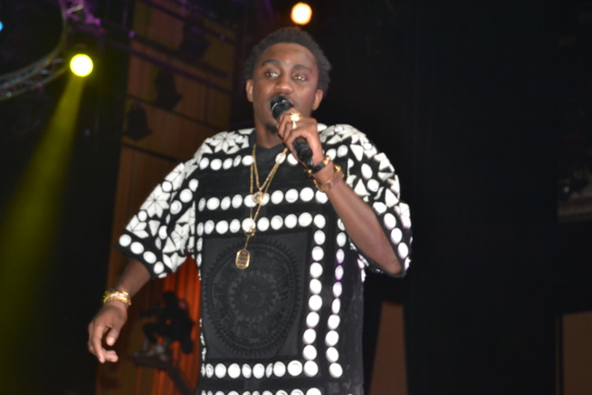 WALY SECK: "SARGAL DJIGUENE YI" AVEC BAYE NDIAYE AL BOURAKH EVENTS. LE GRAND TEATRE REBONDIT D'ELEGANCE.