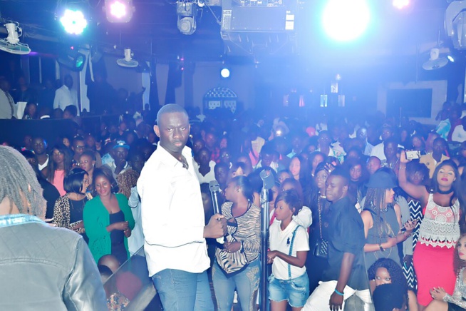 En images, Pape Diouf dompte son public au SARABA. Regardez. En images, Pape Diouf dompte son public au SARABA. Regardez.