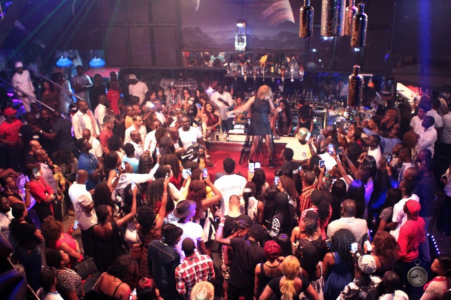 La diva Viviane Chidid enflamme le complexe Byblos de BAMAKO. La diva Viviane Chidid enflamme le complexe Byblos de BAMAKO.