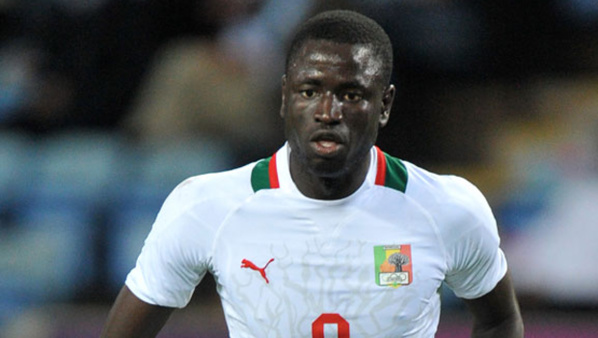 Cheikhou Kouyaté: "Si l'arbitre Joseph Lamptey est suspendu, alors le match contre l'Afrique du Sud doit être rejoué" Cheikhou Kouyaté: "Si l'arbitre Joseph Lamptey est suspendu, alors le match contre l'Afrique du Sud doit être rejoué"