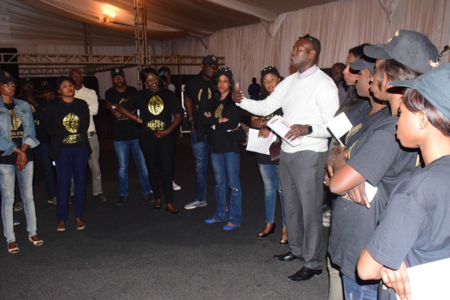 Derniers virage avant le jour j, le PDT Mbagnick Diop et son staff au chapiteau du KING FHAD PLACE. Derniers virage avant le jour j, le PDT Mbagnick Diop et son staff au chapiteau du KING FHAD PLACE.