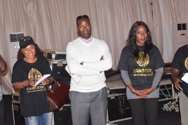 Derniers virage avant le jour j, le PDT Mbagnick Diop et son staff au chapiteau du KING FHAD PLACE. Derniers virage avant le jour j, le PDT Mbagnick Diop et son staff au chapiteau du KING FHAD PLACE.