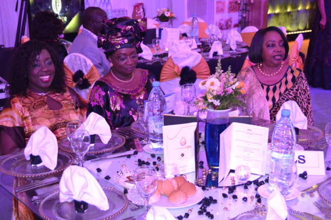 CAURIS D'OR EDITION 2017: Les premières images des invités au chapiteau du King FHAD PLACE. CAURIS D'OR EDITION 2017: Les premières images des invités au chapiteau du King FHAD PLACE.