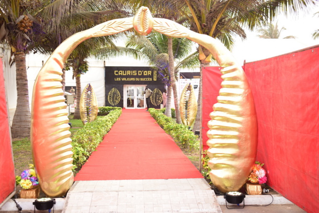 Voici a salle qui doit abriter les CAURIS D'OR EDITION 2017. EN IMAGES Voici a salle qui doit abriter les CAURIS D'OR EDITION 2017. EN IMAGES