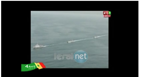 Vidéo – 04 Avril Une première dans l’histoire du Sénégal : un défilé de la Marine en haute Mer