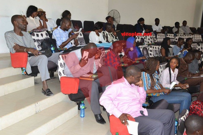 Festival Vert Jaune Rouge, le groupe Bidew Bou Bess était face à la presse. Festival Vert Jaune Rouge, le groupe Bidew Bou Bess était face à la presse.