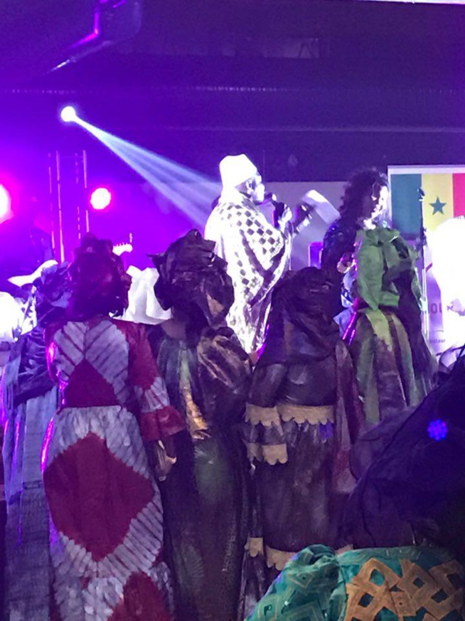 Rakhou Prod: Les deux diva Fatou Ngueweul et Kiné Lam enflamment la nuit des femmes au Palais des Congrés de Montreuil. Rakhou Prod: Les deux diva Fatou Ngueweul et Kiné Lam enflamment la nuit des femmes au Palais des Congrés de Montreuil.